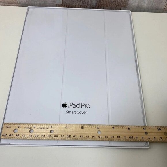 Apple iPad Pro Smart Cover White 12.9" Polyurethane Magnetic Wake/Sleep Function - Picture 3 of 5